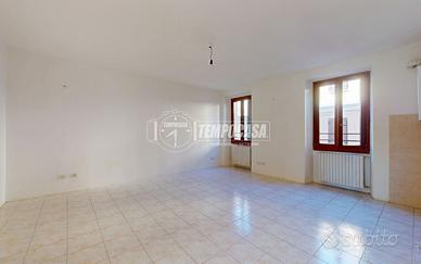 Trilocale con balcone libero subito