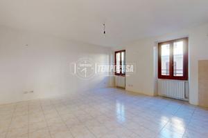 Trilocale con balcone libero subito