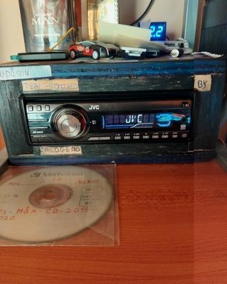 jvc CD mp3 e aux tutto funzionante 