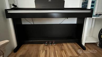 Pianoforte Yamaha Arius YDP135