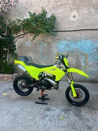 Husqvarna te250i motard