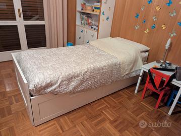 Letto singolo + tavolino + materasso 