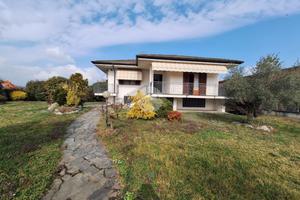 VILLA SINGOLA A ROMANO CANAVESE