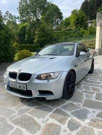 M3. V8. 420cv