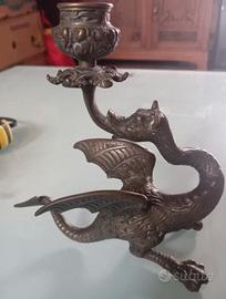 candeliere a forma di drago