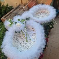 2 Ceste in vimini bianchi addobbate per Matrimonio