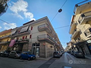 Appartamento e cantina BA003592