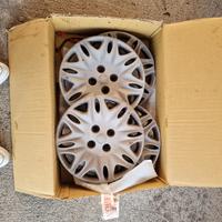 4 copricerchi lancia y
