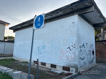 Magazzino di 32 mq