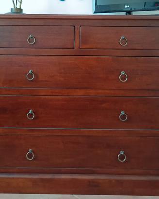 Comò in legno stile arte povera. 