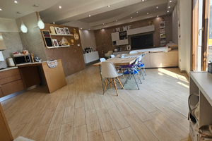 Casa ristrutturata con terrazzo