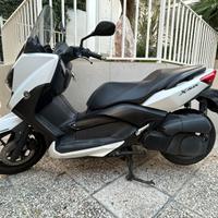 Yamaha X-Max 250 - 2016