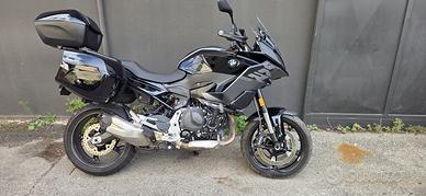 BMW F900XR triple black sinistrata 9700 km