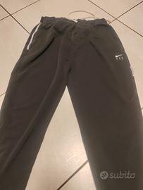 pantaloni tuta