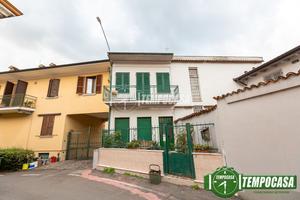 AMPIO TRILOCALE CON GIARDINO