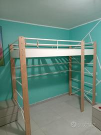 Letto singolo a castello