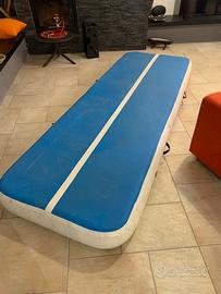 Airtrack bianco e blu