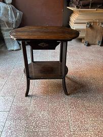 Tavolino antico