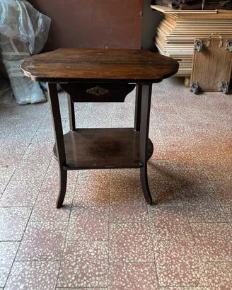 Tavolino antico