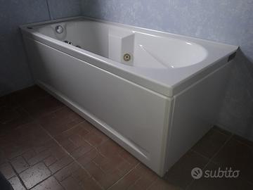 Vasca da bagno Jacuzzi idromassaggio mai usata 