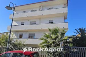 Appartamento di 120 m² con 5 locali a Guardavalle