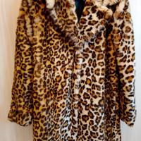 Cappotto in pelliccia sintetica leopardata 
