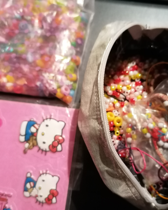 Perline e gadgel per creare braccialetti