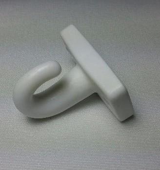 Fissaggi e ganci per tende da sole: guida al montaggio