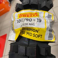 Gomma pirelli scorpion mx32 mid soft 100/90-19