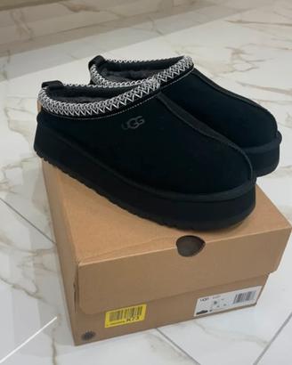 UGG Tasman Black