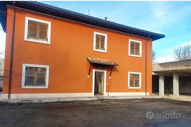 Asta Appartamento indipendente con terreni