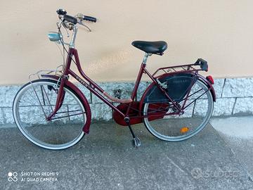 Bici donna restaurata rossa