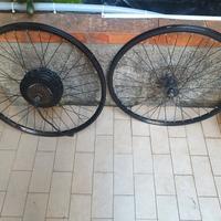 coppia cerchi 26" con motore