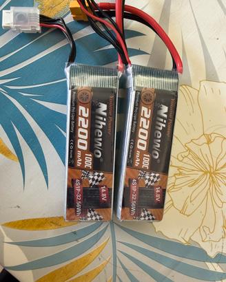 2 x Lipo 4S 2200mAh