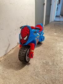 Moto bambino spiderman