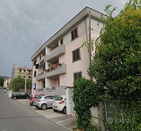 Pescia Monolocale con garage