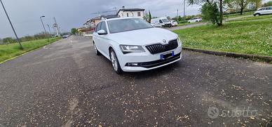 Skoda Suberb 2.0 TDi 150cv DSG Ambiton