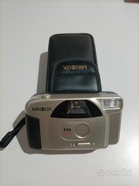 Macchina fotografica Minolta F 25 a rullino.Nuova 