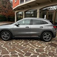 MERCEDES-BENZ GLA 200 Automatic Premium