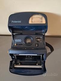 Polaroid 600 con impugnatura laterale