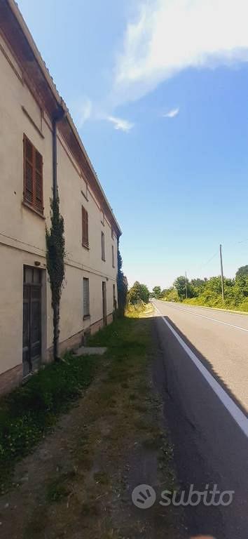 Rustico / Casale di 120 m² con 4 locali a Rivanazz - Vista 2