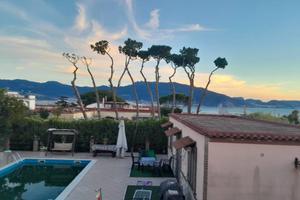 Villa di 260 m² con più di 5 locali a Boscotrecase