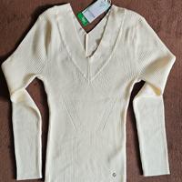 Maglioncino Guess collezione primavera 2025