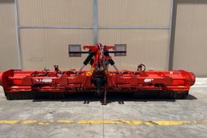 Trincia maschio grifone 470