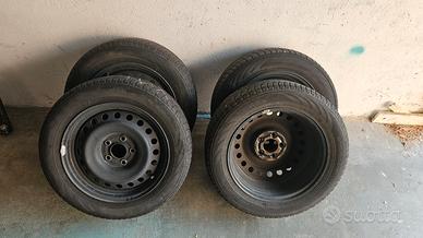 4 gomme invernali Nokian WR D3 205/60 R16 