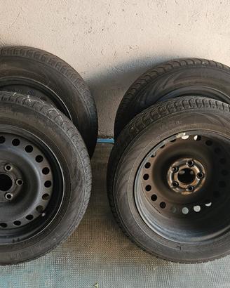4 gomme invernali Nokian WR D3 205/60 R16 