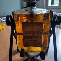 bottiglia di amaretto di Saronno 