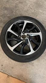 Cerchio in lega e gomma Toyota Yaris del 2019