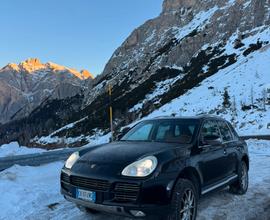 Porsche Cayenne 3.2