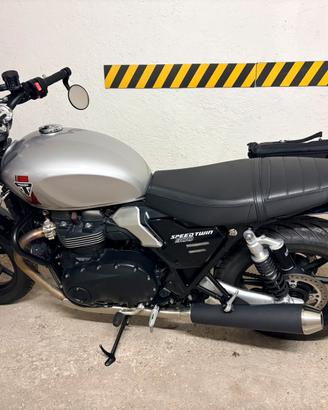 Triumph speed twin 900-04/25-6400km-garanzia uff.l